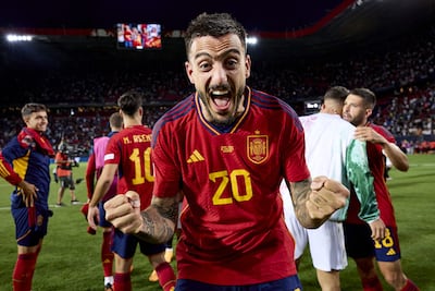 ENSCHEDE (PAÍSES BAJOS), 15/06/2023.- El delantero de la selección española de fútbol Joselu celebra la victoria tras la segunda semifinal de la Liga de Naciones que España e Italia disputaron este jueves en el Twente Stadion, en Enschede. EFE/RFEF ***SÓLO USO EDITORIAL, PERMITIDO SU USO SÓLO EN RELACIÓN A LA INFORMACIÓN QUE APARECE EN EL PIE DE FOTO (CRÉDITO OBLIGATORIO)***