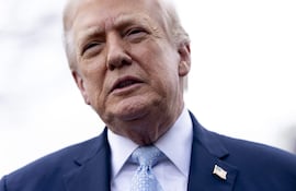 WASHINGTON (United States), 20/03/2026.- US President Donald J. Trump responds to a question from the news media as he walks to board Marine One on the South Lawn of the White House in Washington, DC, USA, 20 March 2026. EFE/EPA/SHAWN THEW / POOL