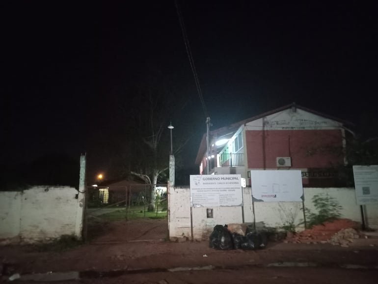 Luque: delincuente ingresó a una escuela y fue detenido tras robar una notebook Luque: delincuente ingresó a una escuela y fue detenido tras robar una notebook