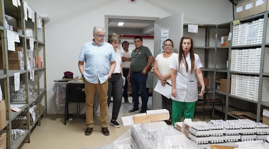 Jorge Brítez, presidente del IPS realiza una visita al Parque Sanitario. Foto Archivo.