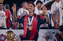 Fabricio Domínguez Huertas, doble campeón en Cerro Porteño.
