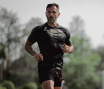 Roque Luis Santa Cruz Cantero (42 años), experimentado delantero de Libertad.