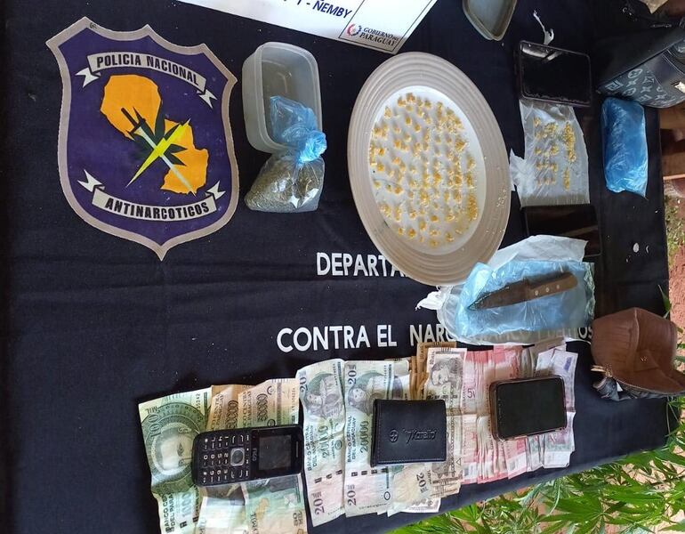 Evidencias incautadas durante el allanamiento.