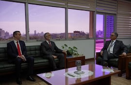 El embajador brasilero en Paraguay, José Antonio Marcondes de Carvalho visitó al titular de la ANDE, Miguel Báez.