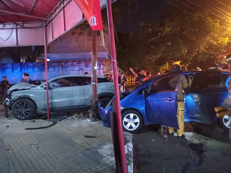 Choque en el barrio General Díaz deja a una mujer herida.