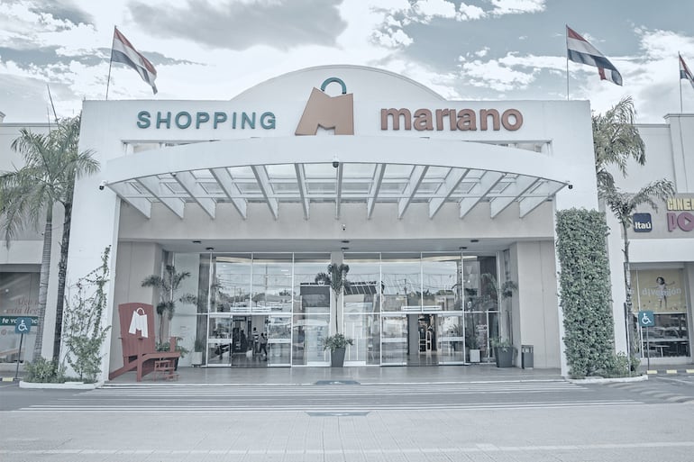 Shopping Mariano cumple 15 años de trayectoria.