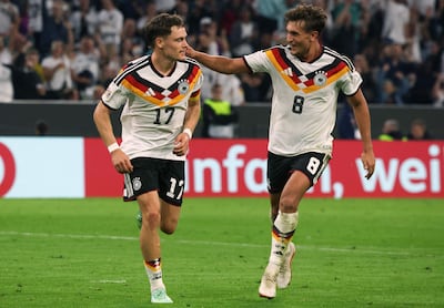 Florian Wirtz (17) festeja su gol, el segundo de Alemania contra Serbia en Múnich.