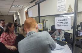 Presentan amparo ante la Secretaría de Prevención de Lavado de Dinero o Bienes (Seprelad).