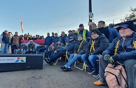 Imagen ilustrativa: los exobreros de Itaipú se manifiestan tanto en Hernandarias como en Asunción.