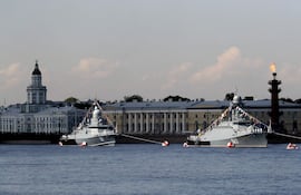 Imágenes de San Petesburgo (Rusia) durante el ensayo para un desfile del día de la Marina (ilustrativa).