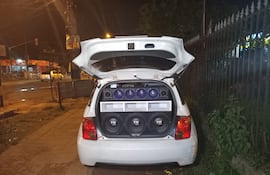Incautan automóvil con potente equipo de sonido tras denuncias vecinales en Capiatá