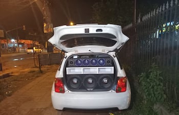 Incautan automóvil con potente equipo de sonido tras denuncias vecinales en Capiatá