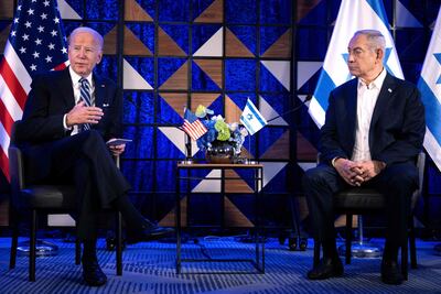 El presidente de Estados Unidos, Joe Biden (i) junto al primer ministro israelí Benjamin Netanyahu, en Tel Aviv. (AFP)