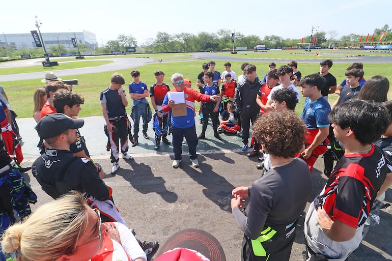 Por la tarde, fue el turno de los protagonistas de la F4, Rotax Junior Max y Rotax Senior Max, respectivamente.