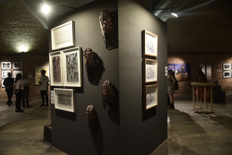 Oxígeno Feria de Arte es una iniciativa cuyo objetivo es familiarizar a la gente con las artes plásticas, incentivar el desarrollo de la creación, apoyar la formación de los artistas y propiciar la inversión en obras de arte.