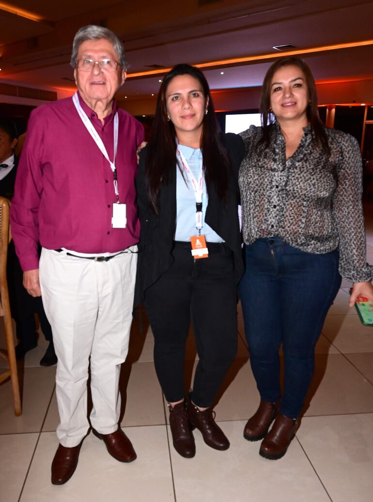 Sergio Coronel, Nancy Urtado y Zulma González.