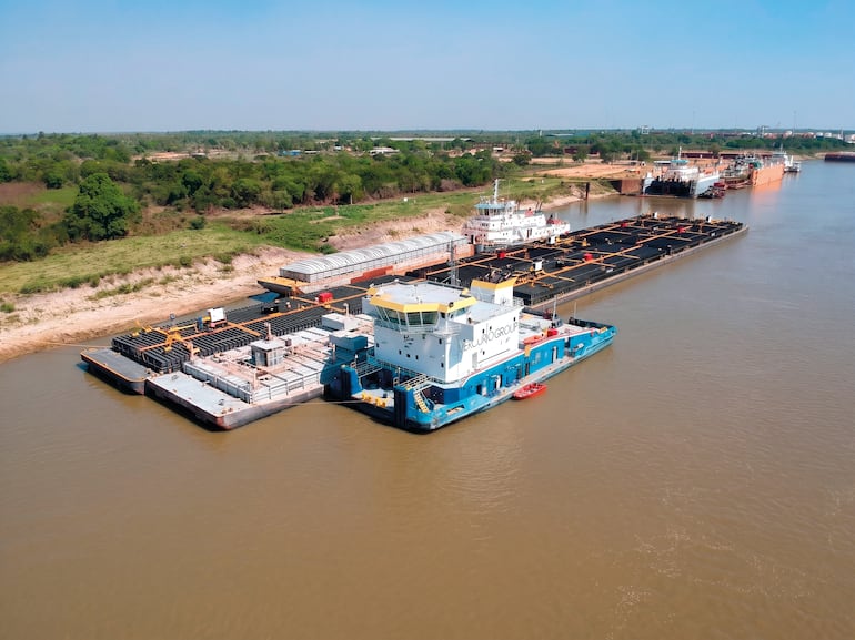 La hidrovía Paraguay-Paraná conecta a nuestro país con los principales mercados regionales y constituye una vía estratégica para el movimiento de cargas industriales y agroexportadoras.