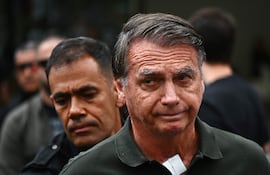 El expresidente de Brasil, Jair Bolsonaro (C). (archivo)