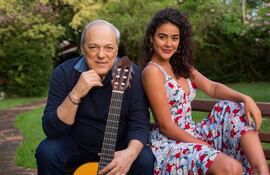 Toquinho y Camilla Faustino compartirá "A arte de viver" el próximo mes de julio en el Teatro del BCP.