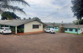 Imagen de la fachada del albergue Recanto da Criança en Cascavel, Brasil, donde murió un niño de 1 año y 6 meses de edad, hijo de una familia paraguaya que cayó con droga.