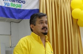 Fernando Camacho presentó su renuncia a la presidencia del PEN.