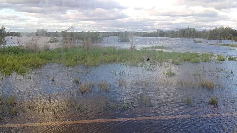 Desborde de Canal Aguapey.