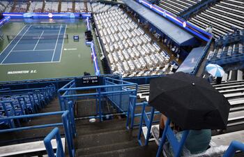 La intensa lluvia obligó este domingo al Abierto de Washington a aplazar al lunes sus finales, que enfrentan al español Rafael Jódar y al estadounidense Taylor Fritz en el cuadro masculino, y a la estadounidense Jessica Pegula y a la filipina Alexandra Eala