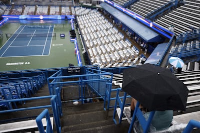 La intensa lluvia obligó este domingo al Abierto de Washington a aplazar al lunes sus finales, que enfrentan al español Rafael Jódar y al estadounidense Taylor Fritz en el cuadro masculino, y a la estadounidense Jessica Pegula y a la filipina Alexandra Eala