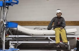 Un niño herido en un bombardeo israelí en Beit Lahia, en el norte de la Franja de Gaza, en marzo de 2025.