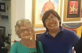 Ángela y Laura en la Galería Exaedro.