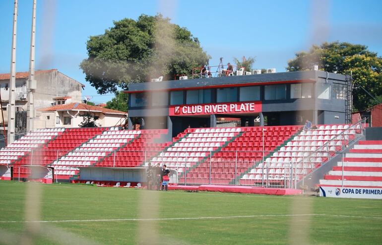 El es estadio Jardines del Kelito albergará esta mañana el encuentro entre Atlántida y Deportivo Capiatá, que pondrá en marcha la disputa de la vigesimosegunda ronda del torneo de la Primera División B.