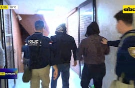 Video: Detienen a funcionarios de Economía