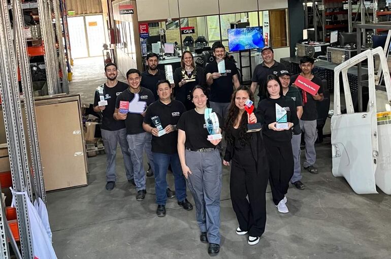 DPRepuestos se alzó con el primer lugar en la categoría 10 a 50 colaboradores.