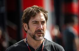 El actor Javier Bardem estuvo días pasados en el Gran Premio de Gran Bretaña, como antesala a lo que será su participación en la película sobre la Fórmula Uno.