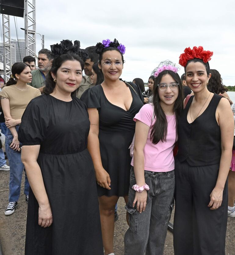 Cecilia Ortega, Miriam Amarilla, Sophia Franco y Elvira Ortega.