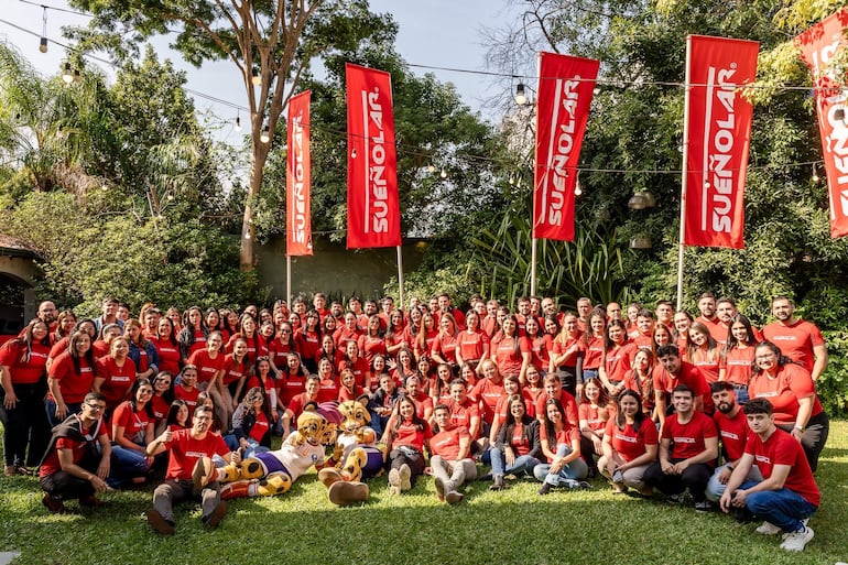 El aniversario encuentra a Sueñolar consolidada en el mercado nacional y preparada para afrontar los desafíos de los próximos años junto a su gran equipo.