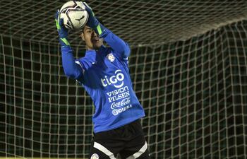 Aldo Sebastián Pérez Ramos (22 años), arquero del plantel de Guaireña, fue convocado la Albirroja.