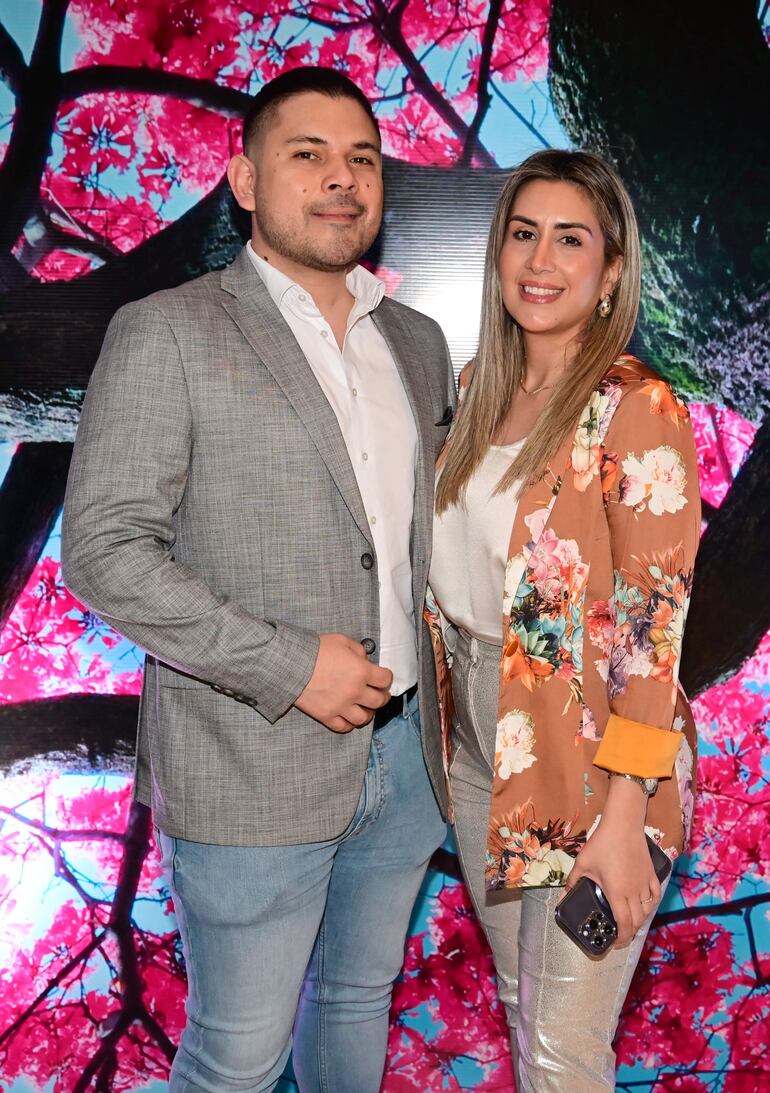 Jesús García y Romina Chaparro. 