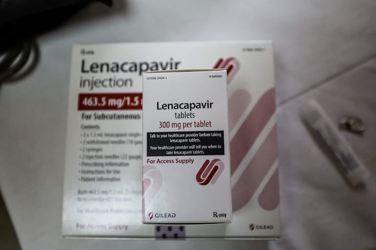 El fármaco lenacapavir, un inyectable de acción prolongada para la prevención del VIH, durante su lanzamiento oficial en el Centro de Salud Riruta, en Nairobi, Kenia, el 26 de febrero de 2026.