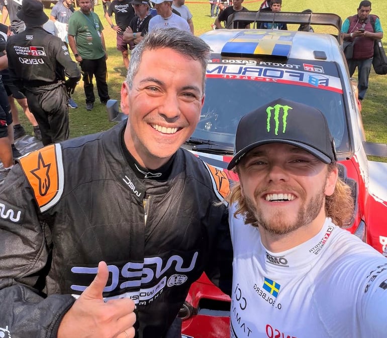 Santiago Peña (i) y Oliver Solberg en el shakedown del Rally del Paraguay 2026.