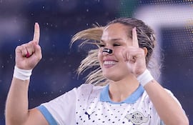 La zaguera liberteña, Paola Genes celebra tras anotar el tanto de apertura en el marcador ante la Universidad de Chile en el duelo por la segunda ronda de la Copa Libertadores Femenina 2026. (Foto: Conmebol)