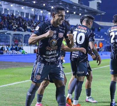 El delantero rayadito Cristian Colmán (35), autor del único gol en PJC, celebra junto a sus compañeros.