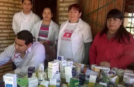 En época electoral muchos candidatos recurren a la práctica criolla de brindar "atención médica y entregar medicamentos".