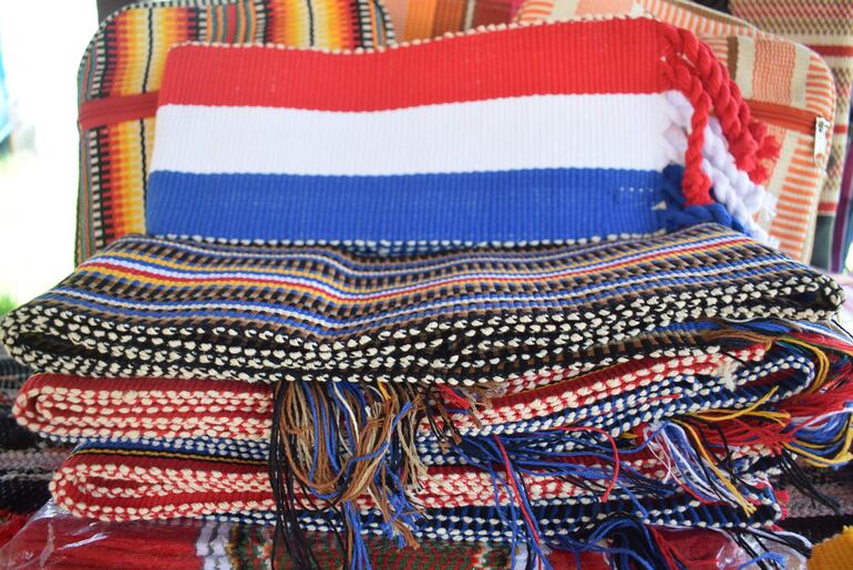 La técnica de la faja paraguaya de Carapeguá fue declarada emblemática por la Secretaría Nacional de Cultura (SNC).