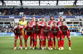 El equipo de Cremonese, con la inclusión de Antonio "Toni" Sanabria, en su visita al Parma , por la jornada 30 de la Serie A de Italia.