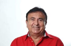 El intendente de Carapeguá, Luciano Cañete Galeano (HC).