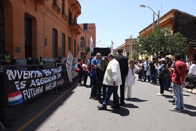 Los salarios y jubilaciones presionan al Tesoro por mayores recursos genuinos.
