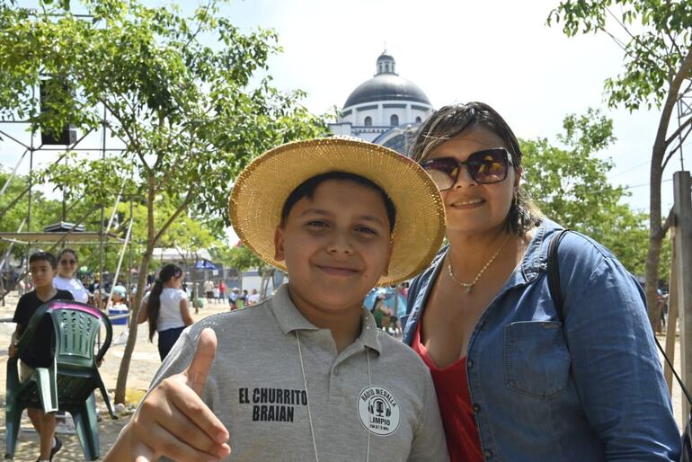 Brian Moisés Núñez Franco, más conocido como “El Churrito de Limpio” estuvo presente en la Basílica.