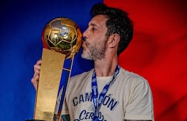 El uruguayo Jorge Rodrigo Bava (44 años), entrenador de Cerro Porteño.