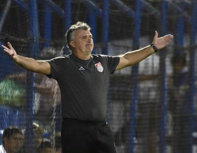 Héctor Fabián Ponce (52 años), entrenador de General Caballero de Juan León Mallorquín.
